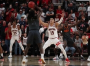 开云体育官网-梅斯队球员进行全队战术磨练，备战下场对手