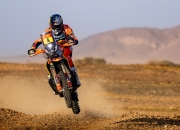 开云体育平台APP-雪地摩托车赛比赛，夺冠夺冠更进一步的简单介绍