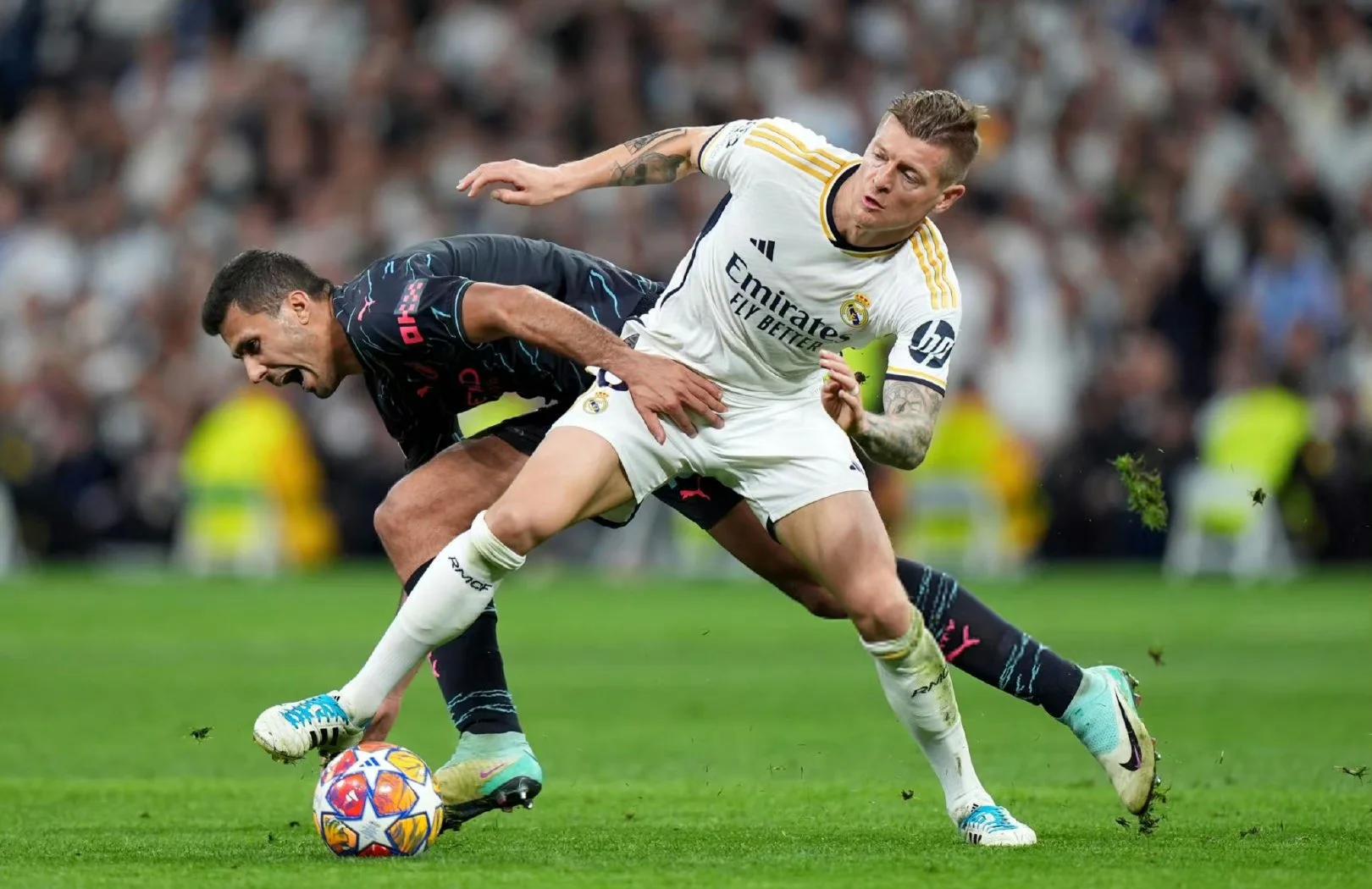 皇马主场大胜，C罗连场斩获三球