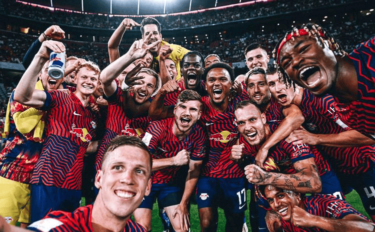 包含汉堡客场不敌RB莱比锡，保级前景不乐观的词条