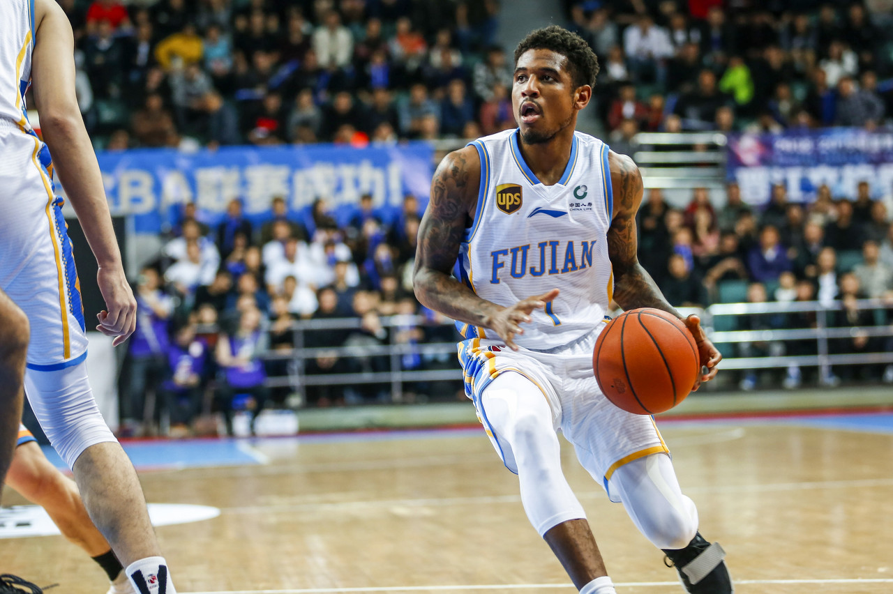 关于澳洲篮球大师赛：墨尔本飞鹰队成功卫冕冠军的信息