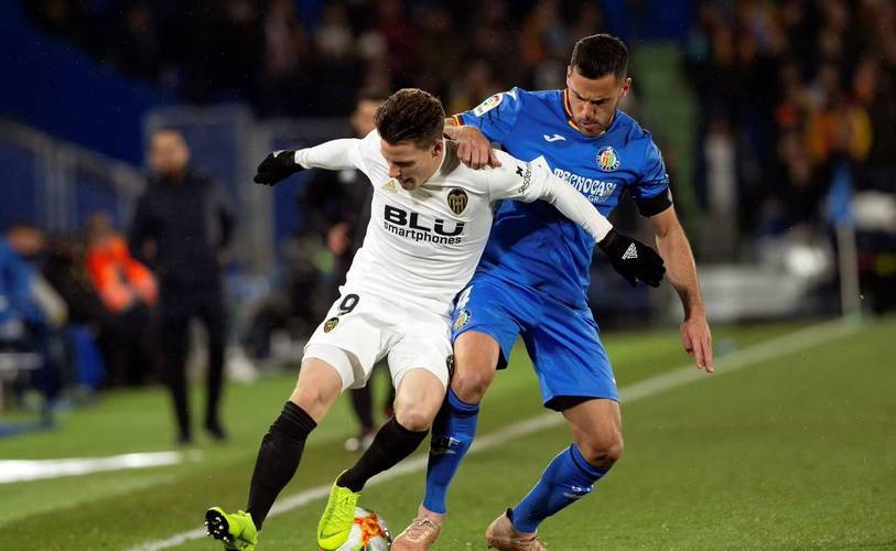 巴伦西亚客场失利，冲击前四名受挫