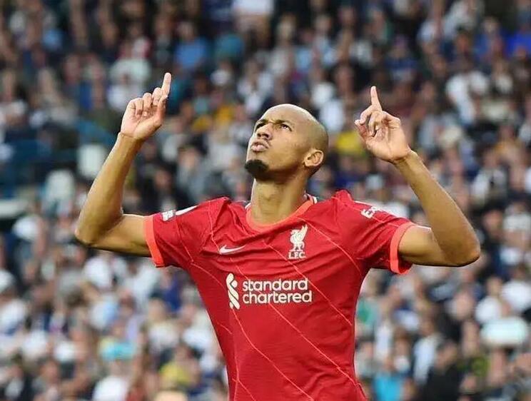 里昂完胜罗马,法比尼奥高光表现 里昂完胜罗马,法比尼奥高光表现