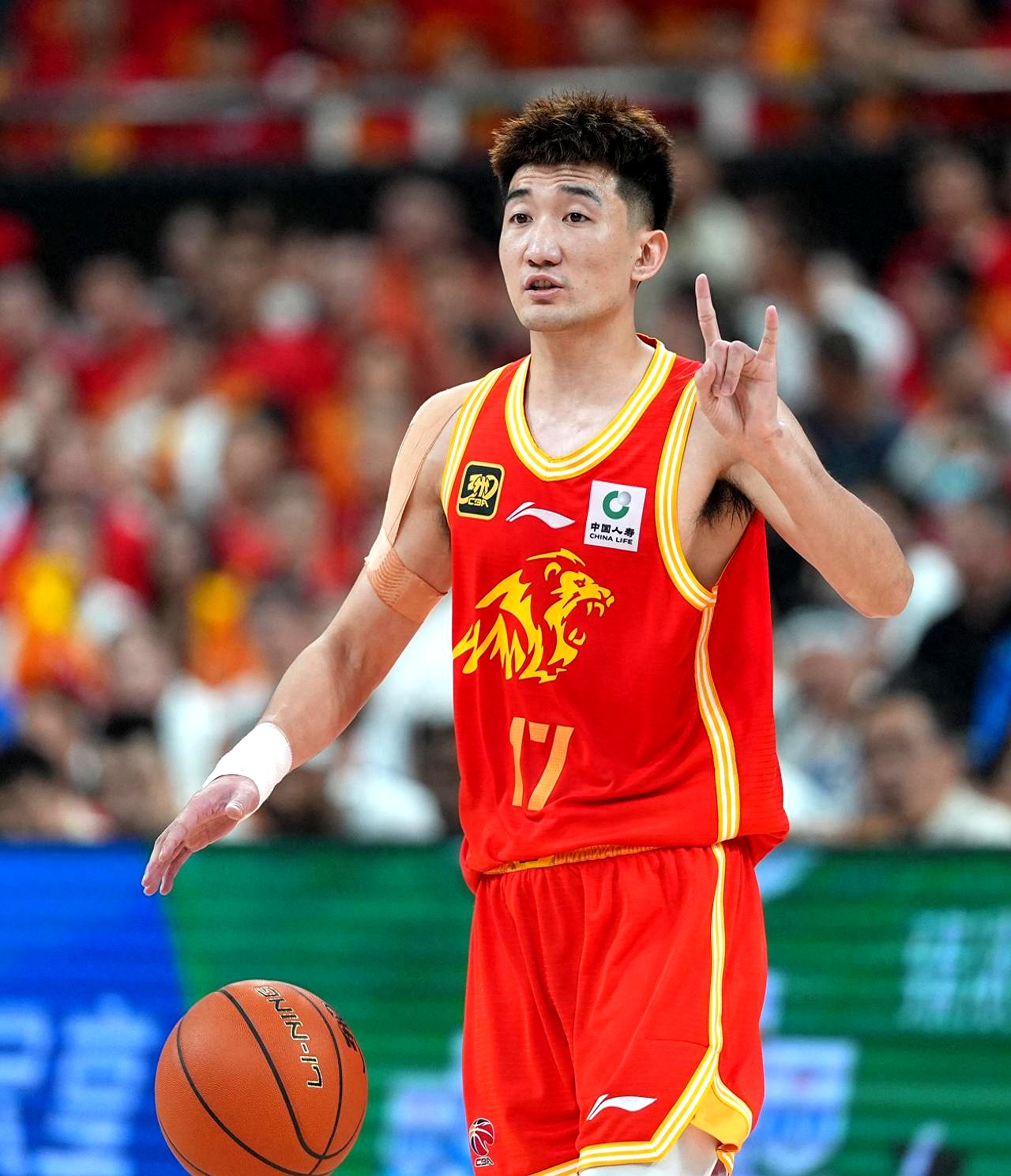 篮网横扫雷霆，孙铭徽状态火热的简单介绍