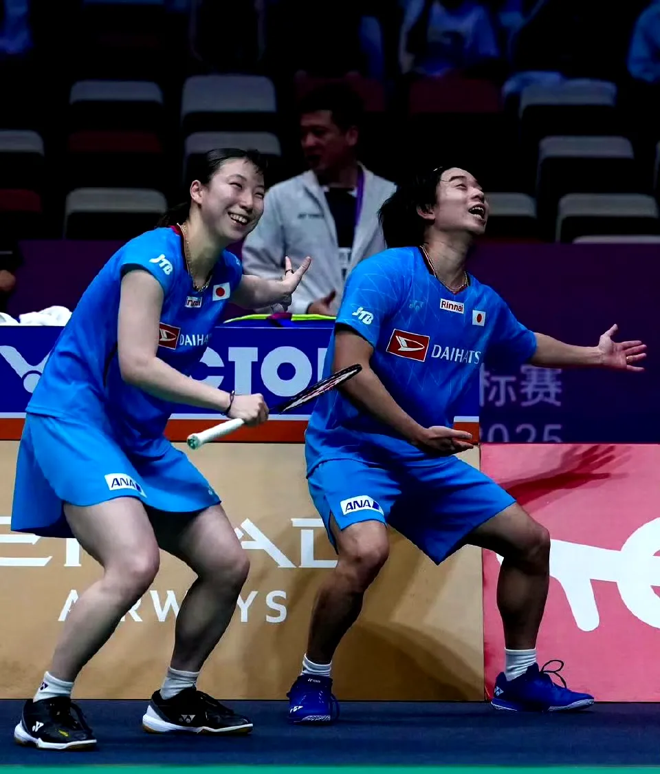 日本羽毛球队强势韩国羽毛球队,林丹三分雨点燃全场的简单介绍 日本羽毛球队强势韩国羽毛球队,林丹三分雨点燃全场的简单介绍