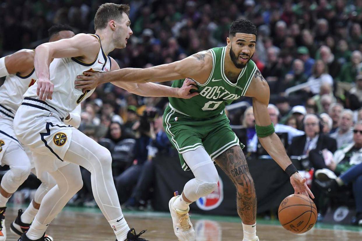 爵士逆转湖人，塔图姆点燃赛场