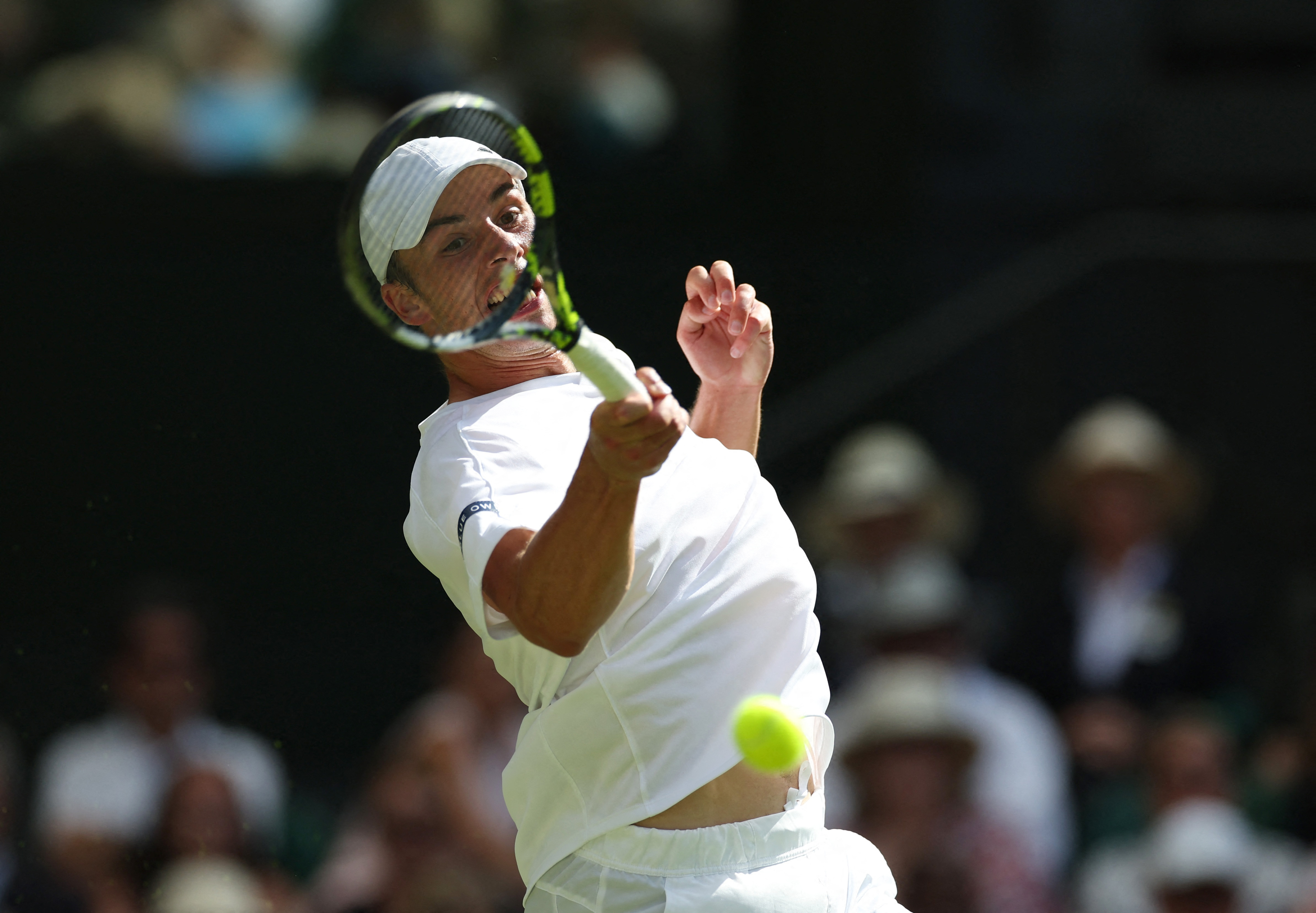 包含美国网球队翻盘英国网球队，阿尔卡拉斯绝境逆转的词条