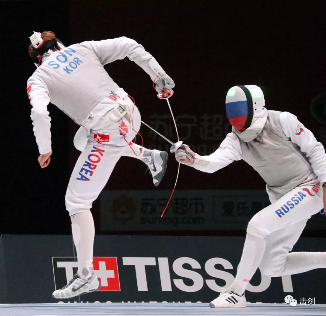 日本击剑选手夺冠，实力碾压