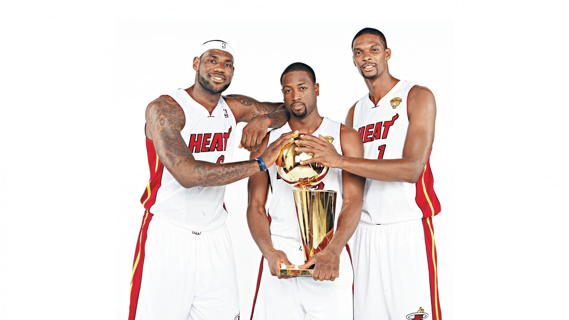 卡马文加生涯之夜闪耀,克罗地亚横扫马赛彰显统治力